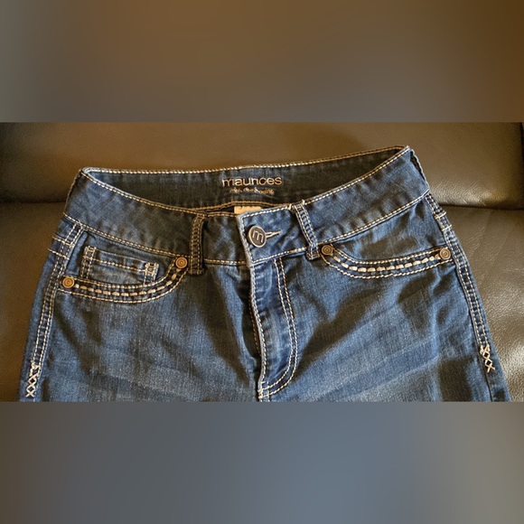 I’m selling high-rise jeggings. The brand is Maurices, size medium. - Picture 4 of 4